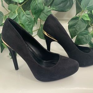 Size 6.5 worn once black heels